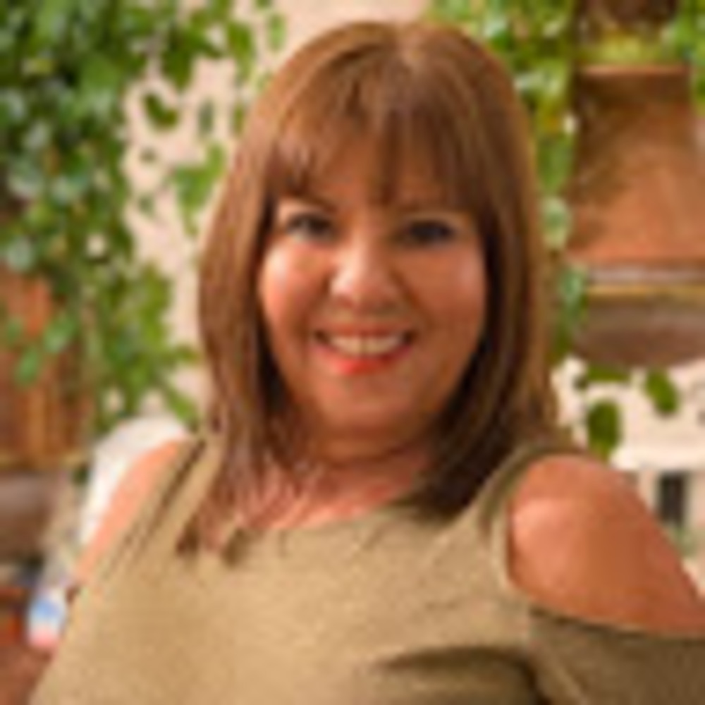Meet your Posher, Evelyn